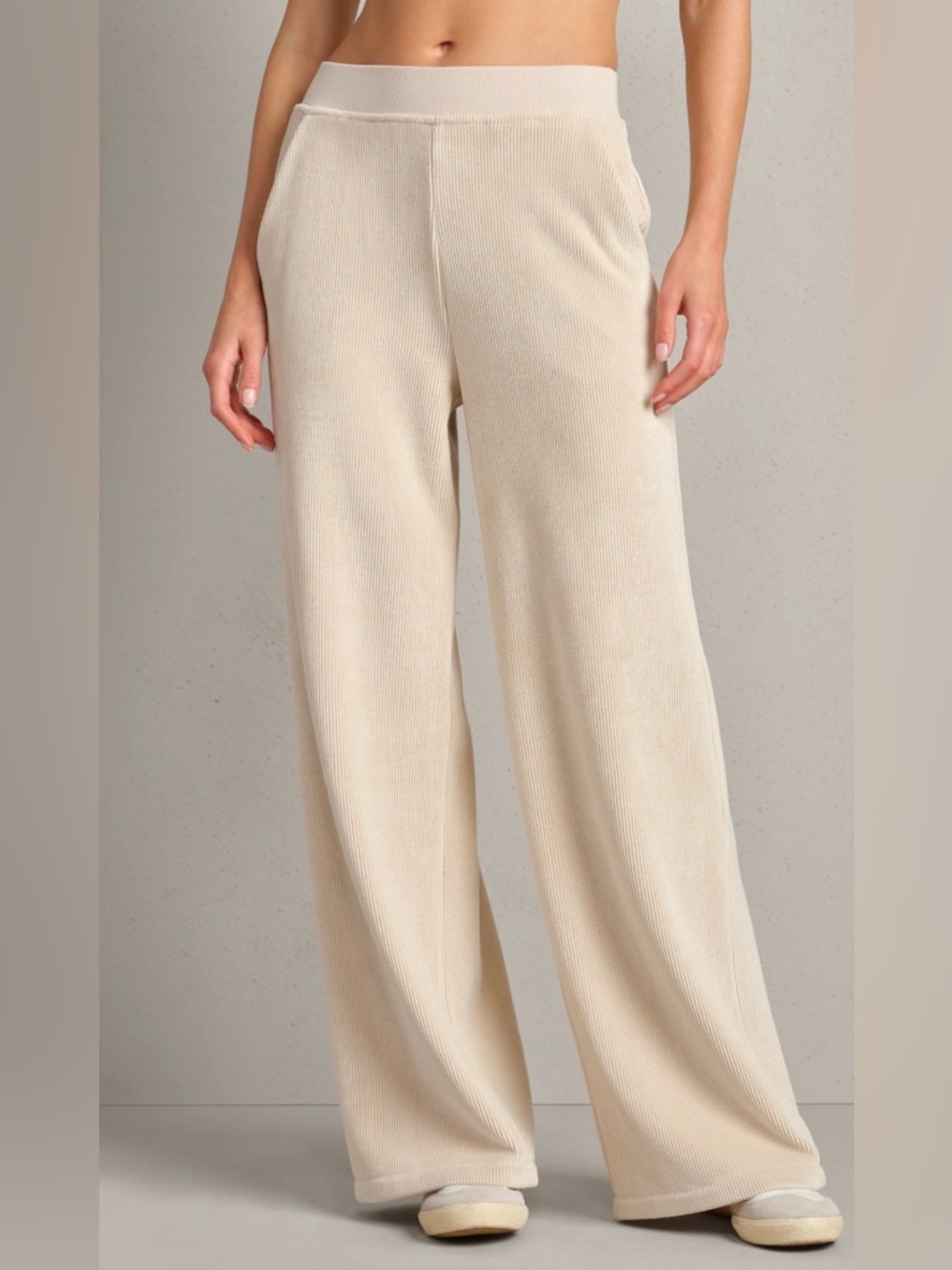 Rhone Plush Sweatpants NWT Sz M